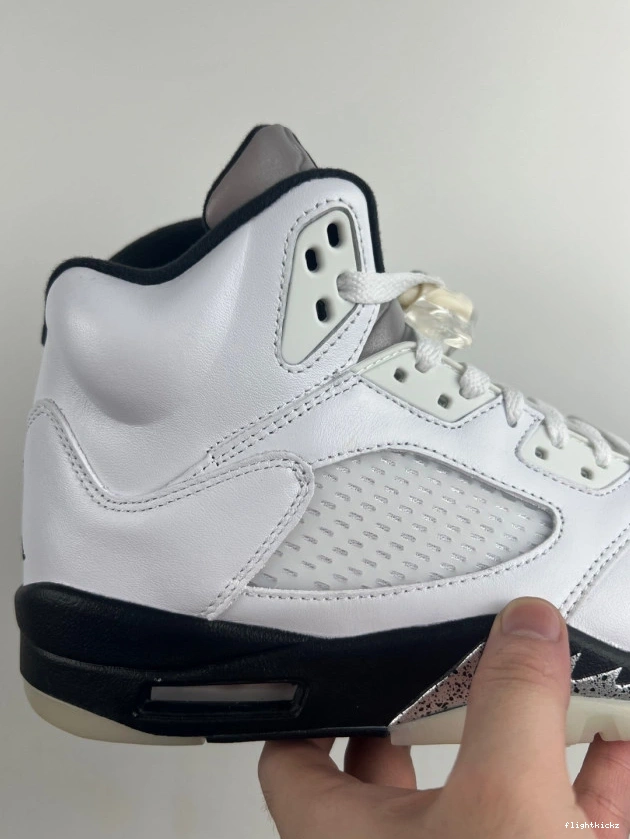 AIR 5 DD0587-110 JORDAN BLACK' 'WHITE RETRO 0927